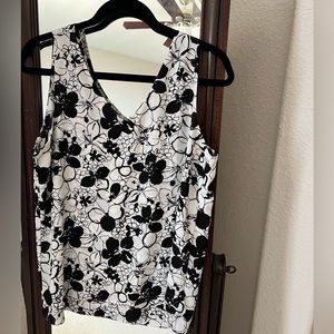 Ann Taylor Factory Sleeveless V Neck Blouse